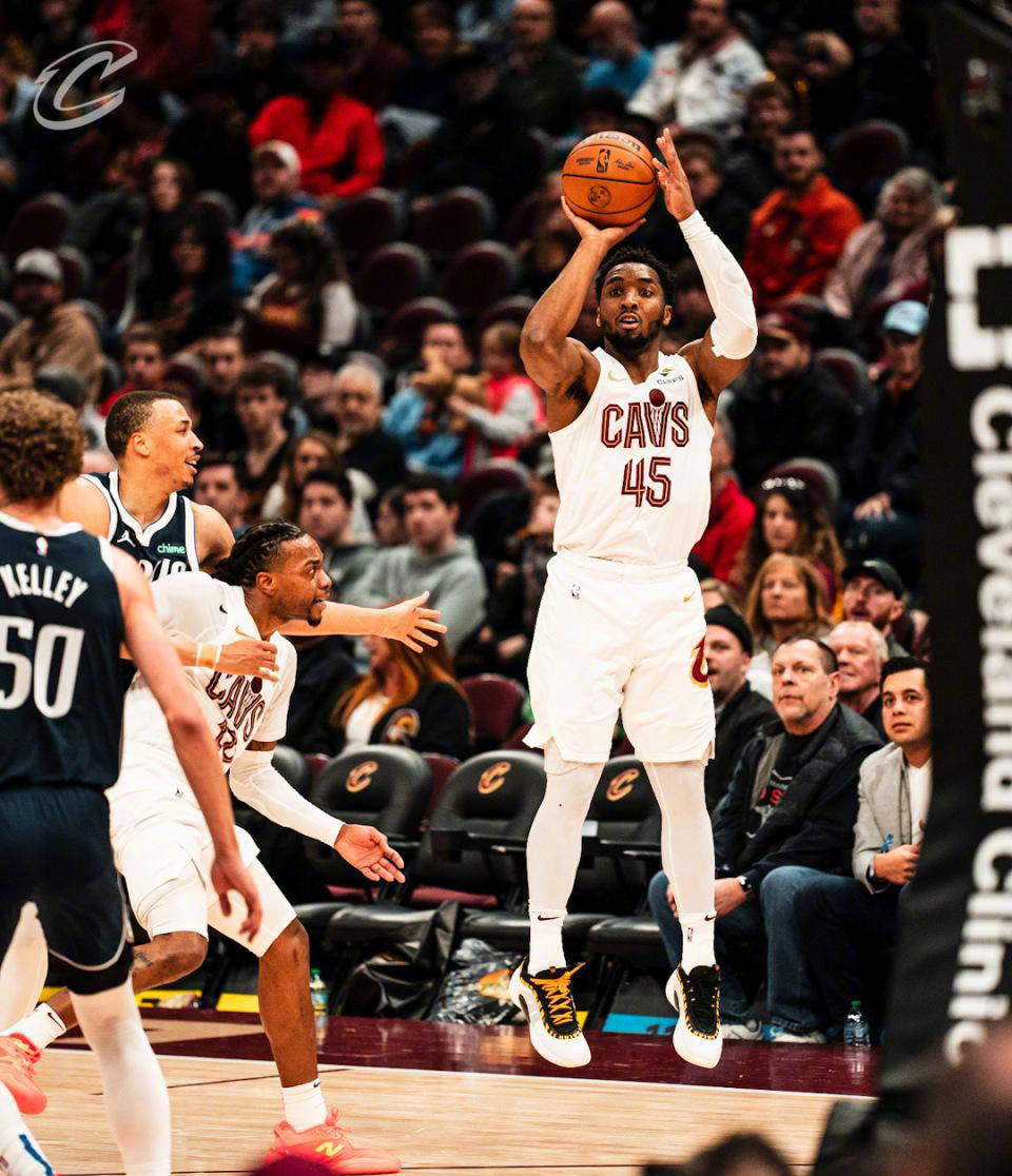 关于独行侠奇迹之夜,逆转夺得宝贵胜利的信息 关于独行侠奇迹之夜,逆转夺得宝贵胜利的信息