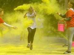 开云中国大陆-&quot;彩色泡泡跑：用彩虹色彩点缀运动节日&quot;的简单介绍