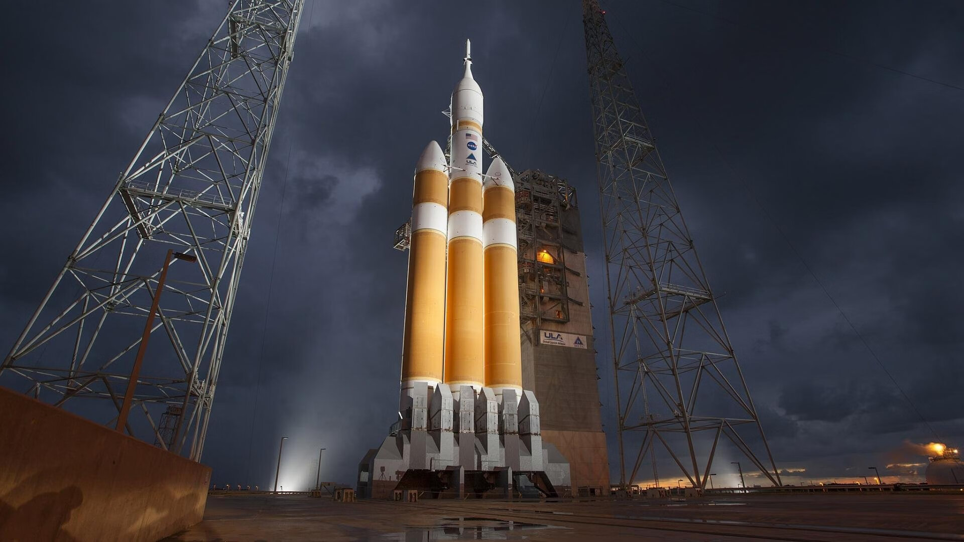 开云入口-“雪地争锋：北极极寒赛段的速度传奇”，北极雪地飙车电影